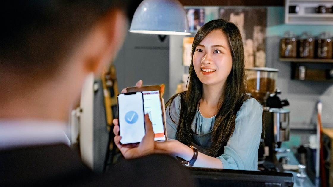 Die Digitalisierung im Handel Neue Geschäftsmodelle, Trends und Best Practices Die Digitalisierung im Handel Neue Geschäftsmodelle, Trends und Best Practices